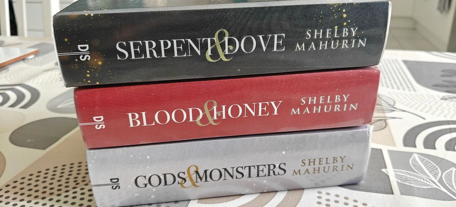 Serpent and Dove volume 1 2 and 3 – photo 3
